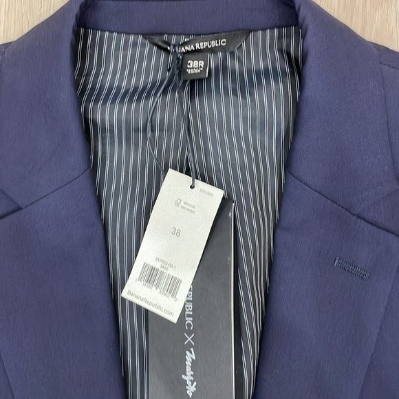 Banana Republic Suit Jacket - Picture 3 of 8